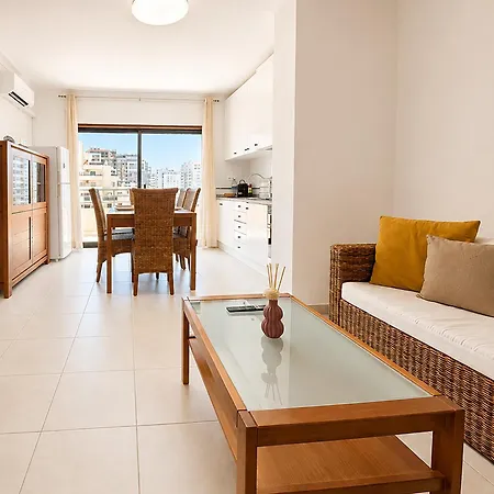 Vista Mar & Piscina Pulse