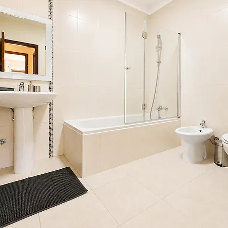 Vista Mar & Piscina Pulse Apartment *