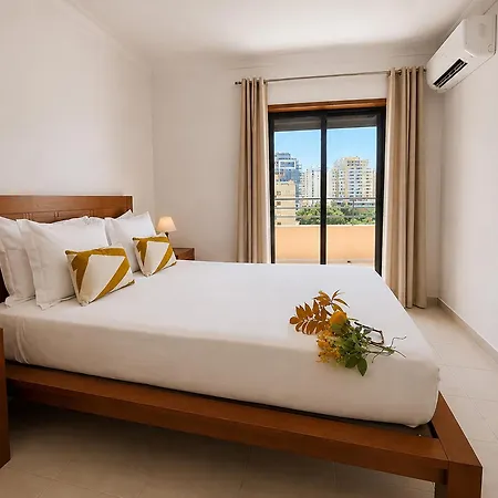 Vista Mar & Piscina Pulse Apartment *